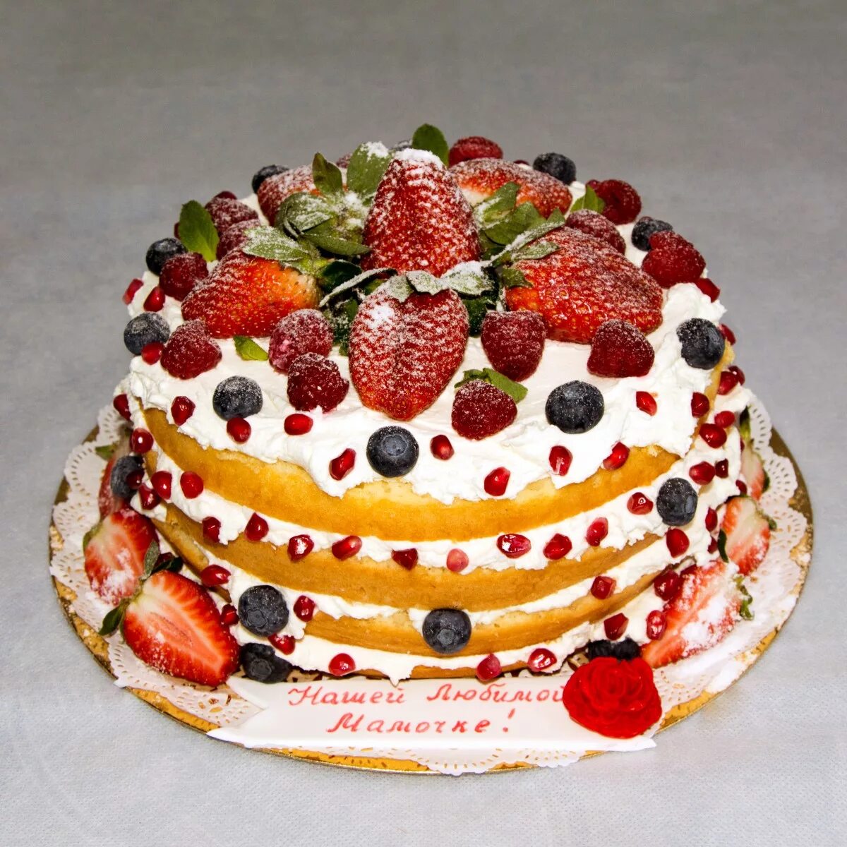 Какой торт можно купить. Торты. Торт с фруктами. Торт с ягодами. Красивые фруктовые торты.