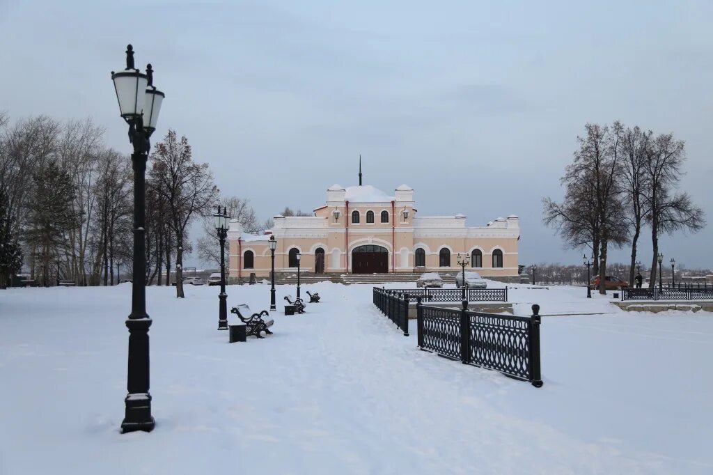 Кыштымская вышка. Кыштым челябинская область центр города. Кыштым церковь николая чудотворца. Ленина 2 кыштым. Кыштым фото.