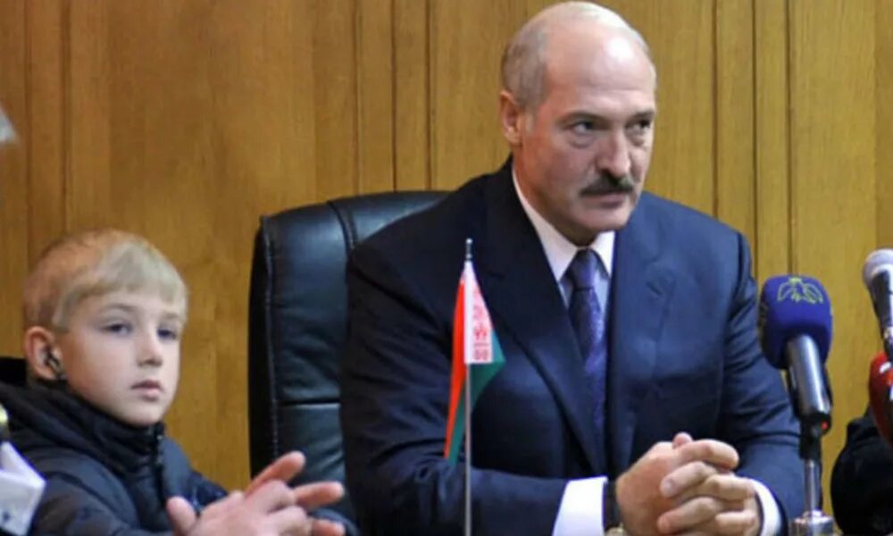 Сколько лет лукашенко младшему. Младший сын лукашенко. сын батьки лукашенко.