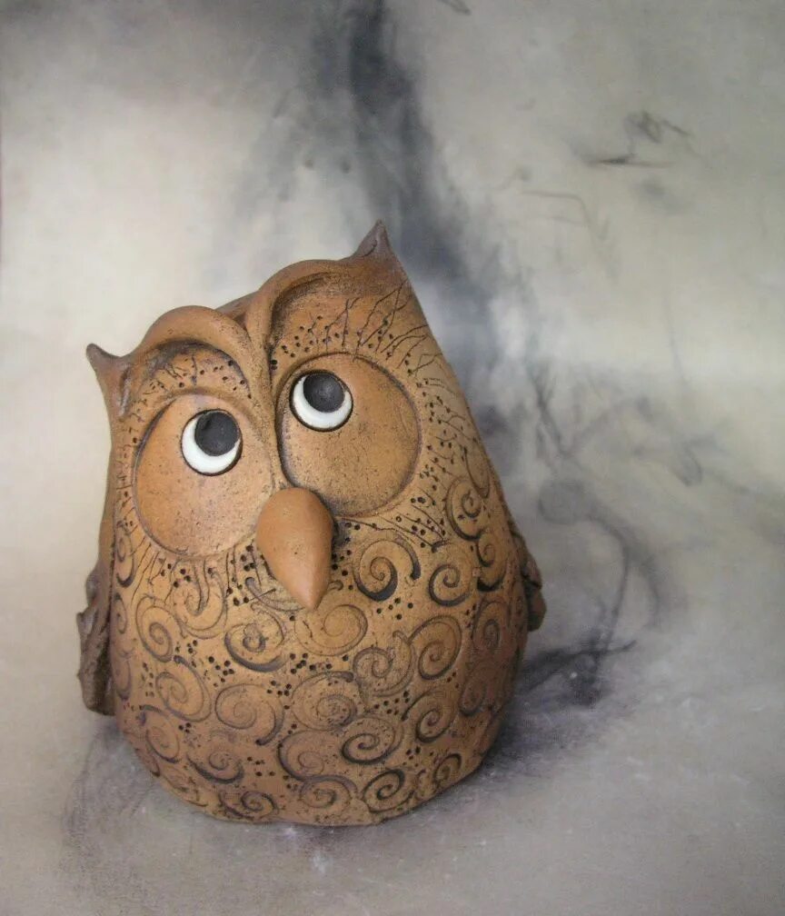 Сова из глины. Совушка из глины. лепка из глины сова. сова фигурка из глины. сова из керамики.