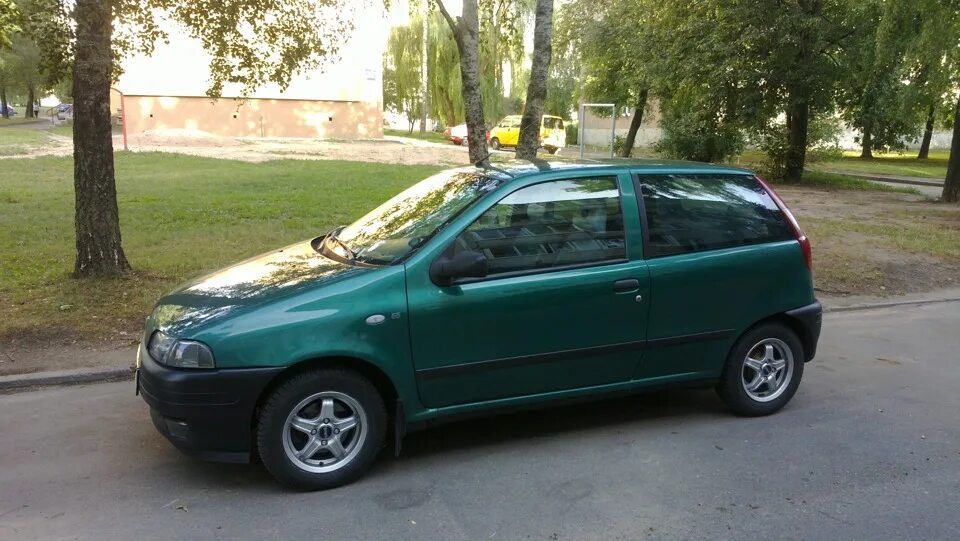 2. 2. Фиат 1997г. Фиат пунто 1997. 1 бензин.