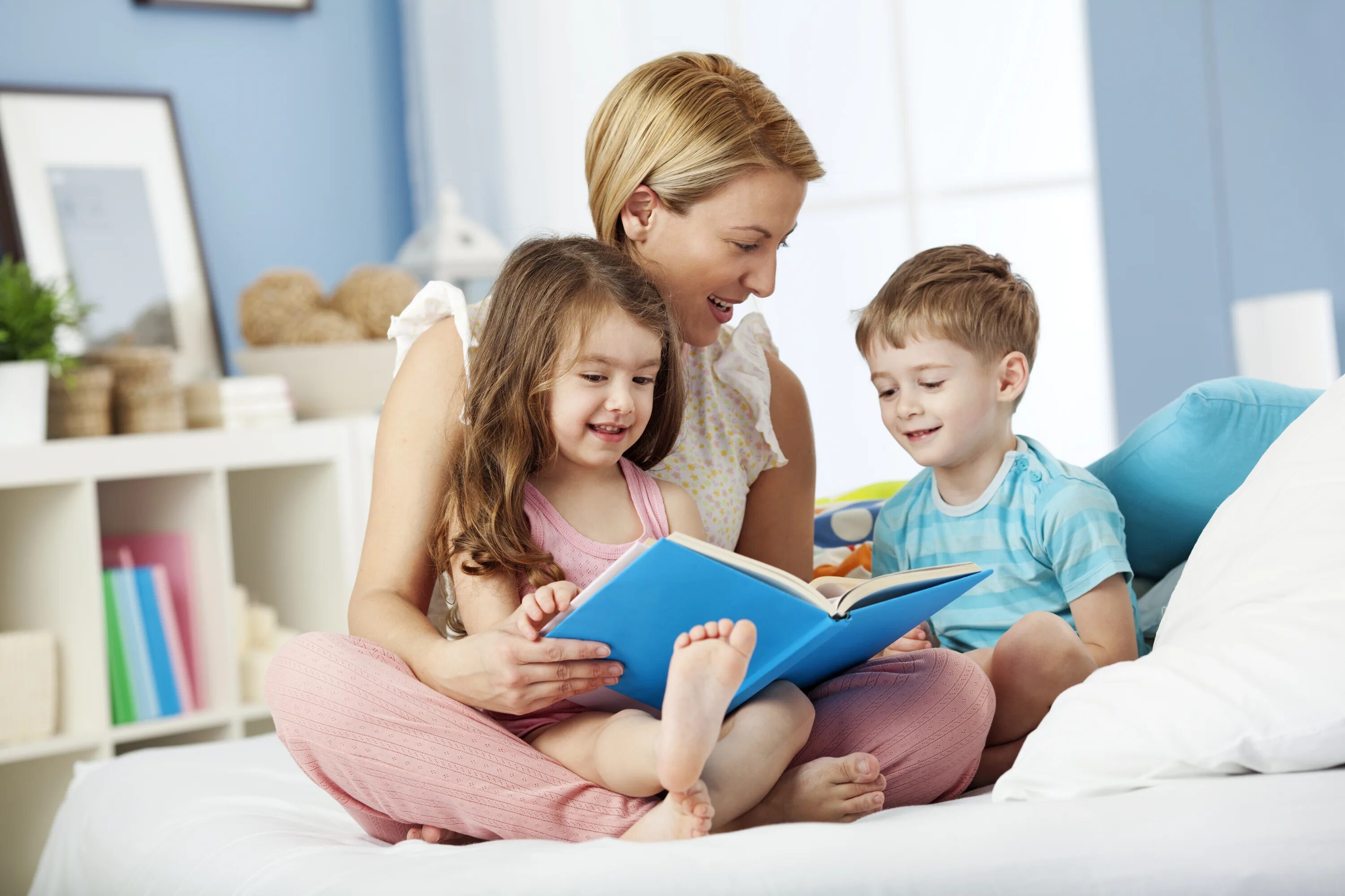 Telling and reading