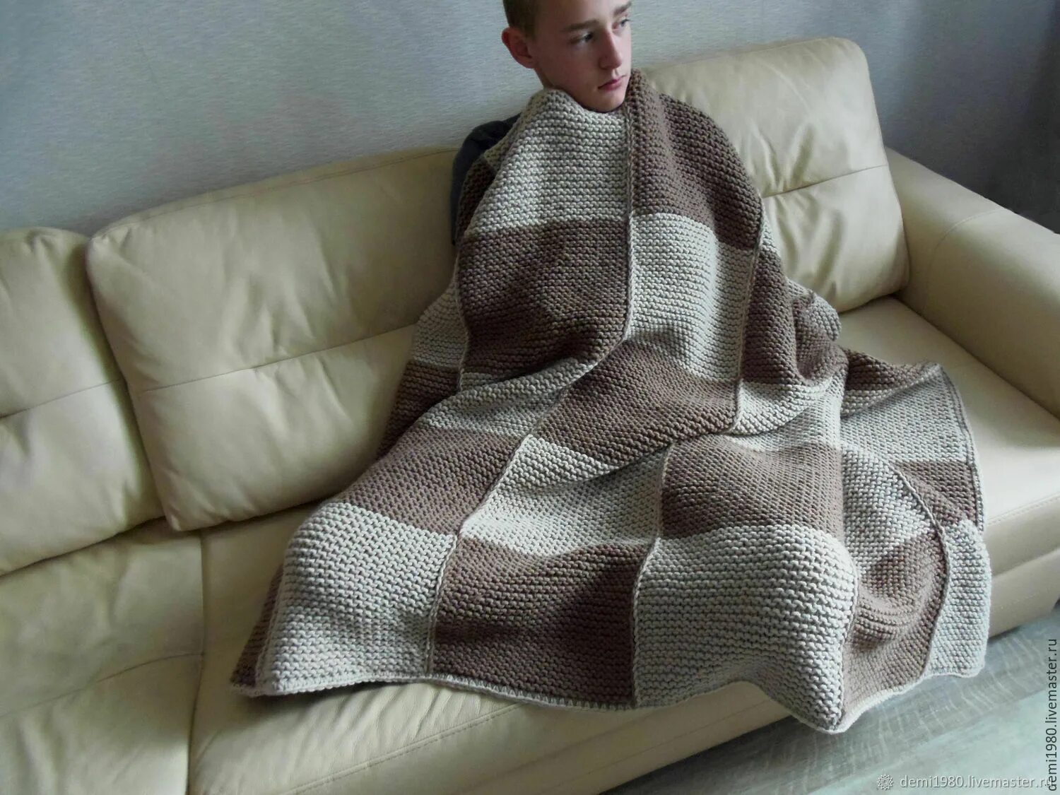 Сколько стоят пледы ручной работы. Плед из мягкой пряжи. Плед зефирка из ализе пуффи. Плед вязаный бизарро. Плед ализе пуффи зефирка зефирка.