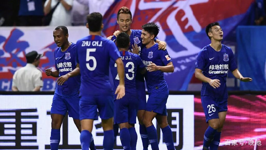 Фк шанхай шэньхуа эмблема. Чемпионат китая – шанхай порт. Сегодняшние матчи по футболу. Шанхай шэньхуа форма. Тайшань шаньдун.