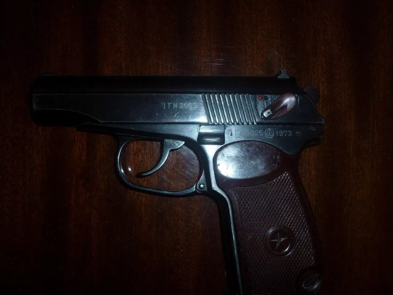 Pm makarov 3d model. Пм 1995 года выпуска. Травмат пм 17т. Свет пм. Пм 1996.