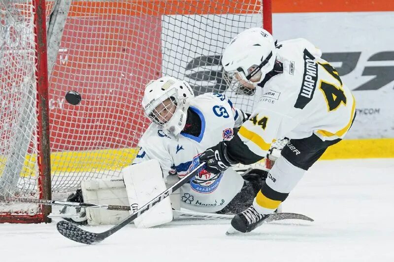 Волейбол кукмор 2022. Спорт хоккей. Хоккей ессентуки. Северсталь динамо москва. Хоккейный турнир 2015.