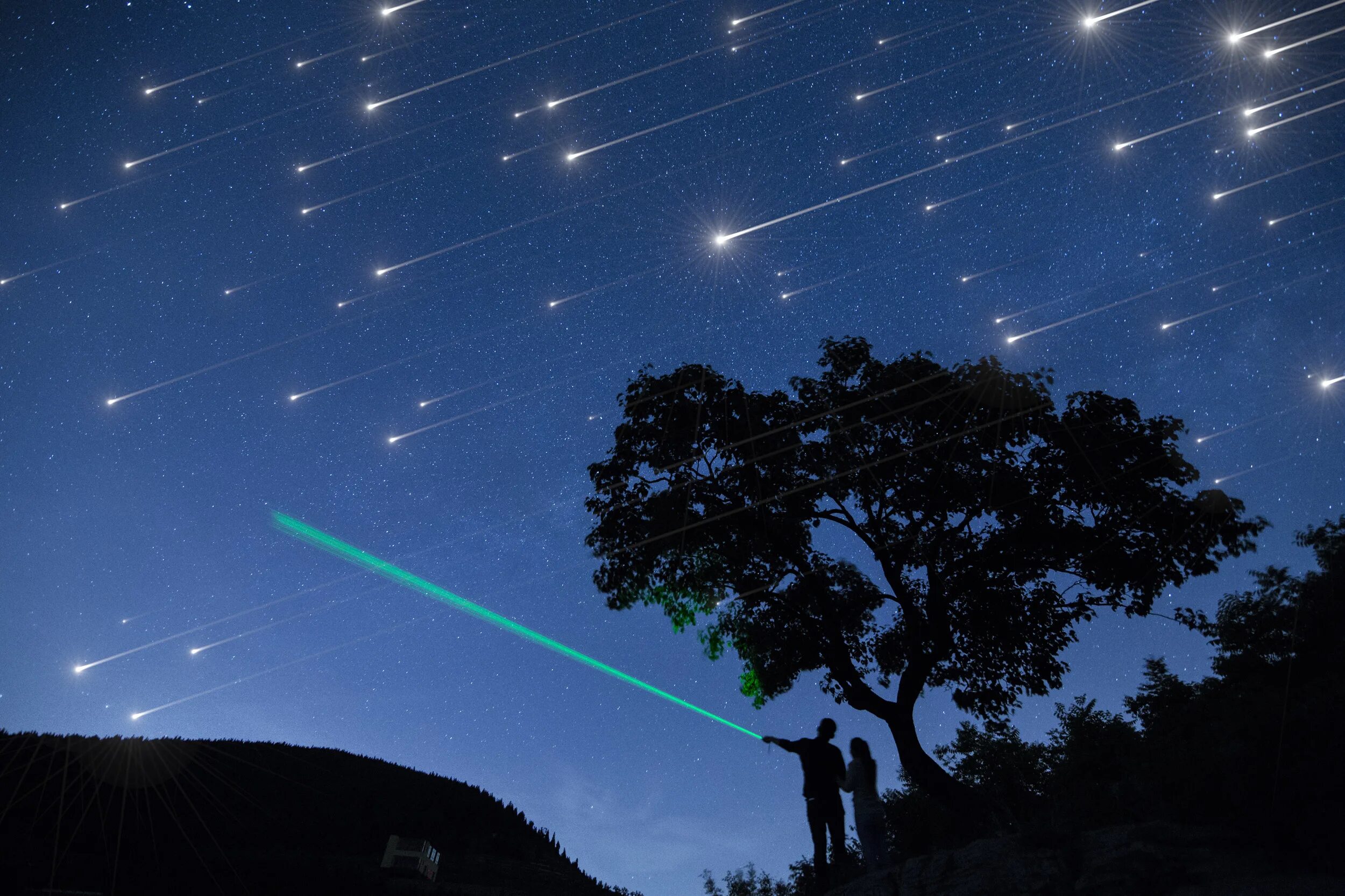 Метеоритный поток Ориониды. Метеорный поток Персеиды. Звездный поток Персеиды. Метеорный поток Лириды 2023. Небо украшают звезды