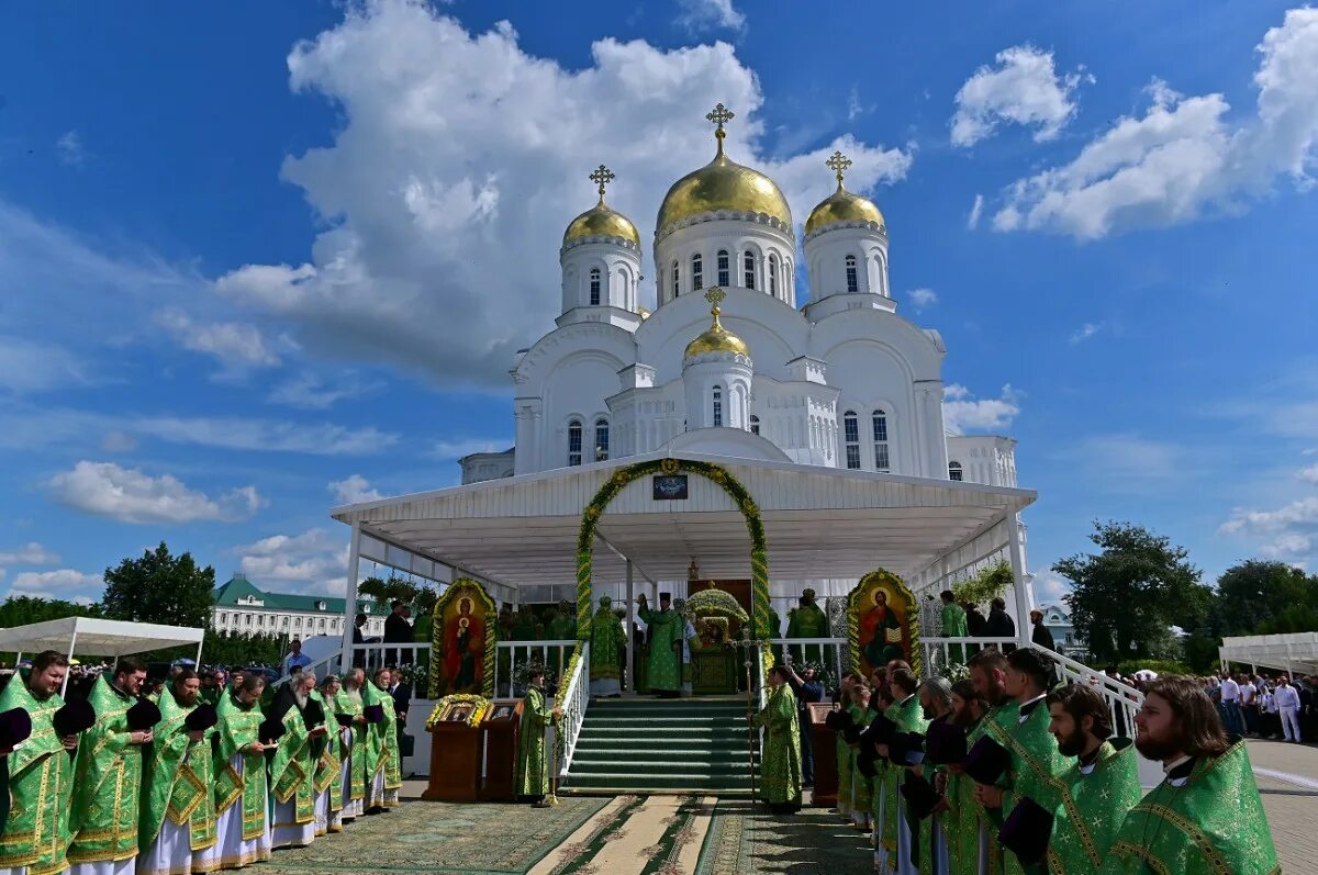 Дивеево сегодня в контакте. Свято-Троицкий Серафимо-Дивеевский монастырь. Троицкий монастырь Дивеево.