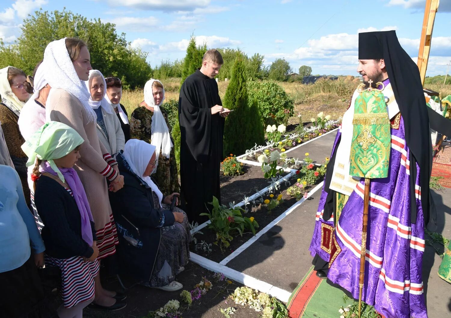 Погода красная горка нижегородская область пильнинский. Кисленка Пильнинского Нижегородская. Село Кисленка Пильнинского района. Деревня Кисленка Пильнинского района Нижегородской области. Владыка Силуан Лысковская епархия.