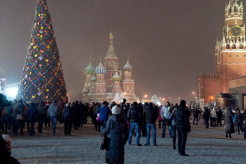 Красная площадь новый год. Новогодний Кремль. Елка в Москве. Елка на красной площади. Новогодняя елка площадь