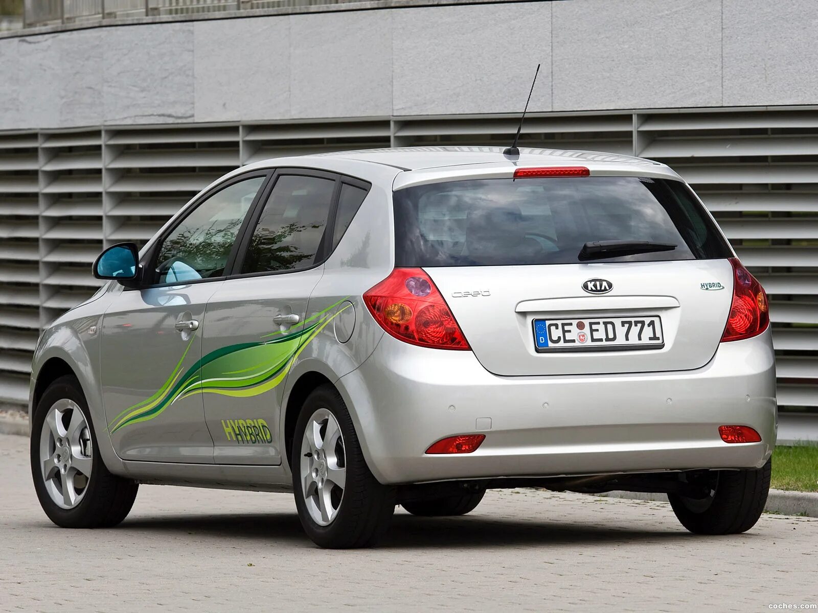 Написали гибрид. Kia Ceed Hybrid 2008. Kia Ceed гибрид. Kia Ceed ed Hybrid. Kia Ceed ed обои.