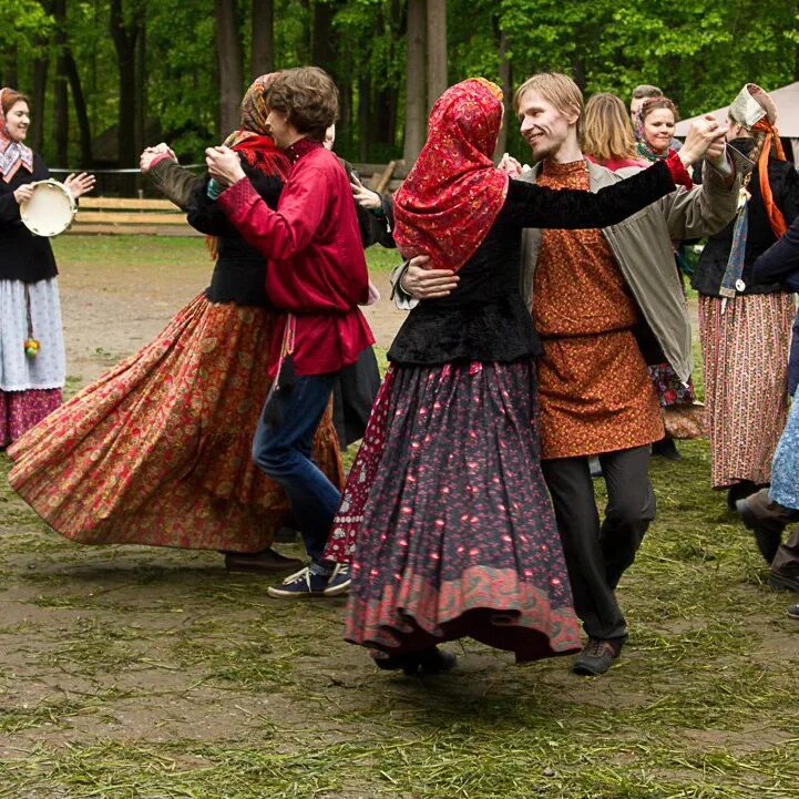 Современная песня для веселой гулянки. Народный танец кадриль. Русские пляски. Русская пляска. Деревенские пляски.