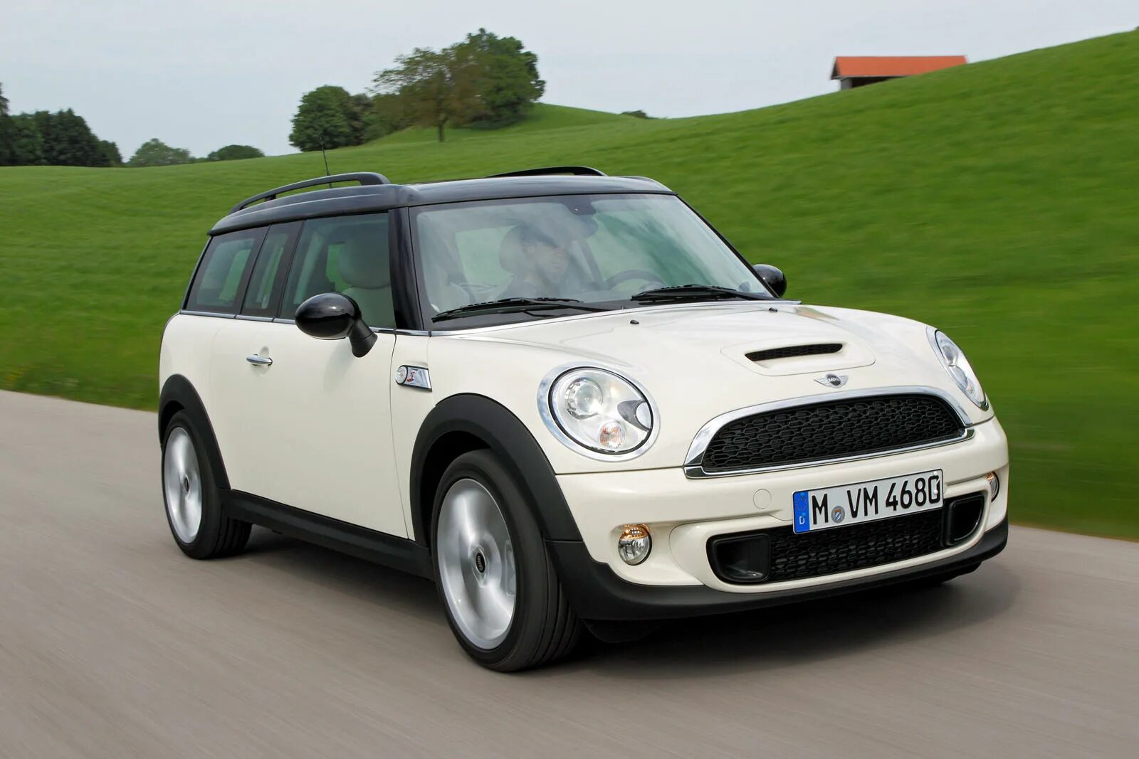 Есть ли мини. Mini Cooper Clubman 2012. Mini Cooper s Clubman 2009. Mini Cooper Clubman 2011. Мини Купер s Clubman.