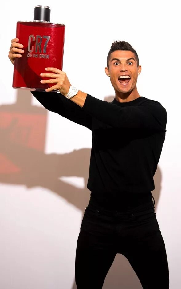 Духи криштиану роналду. Духи Кристиано Роналду 7. Cr7 Cristiano Ronaldo духи. Ronaldo аромат cr7. Cristiano Ronaldo cr7 Eau de Toilette.