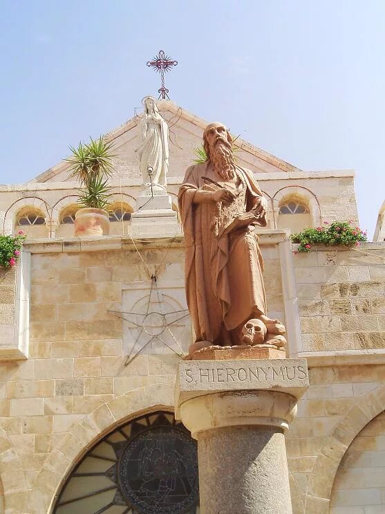 гора голгофа сейчас. памятники святой земли. памятники святой земли. памятник владимиру святославичу в новгороде. пророк илия статуя.