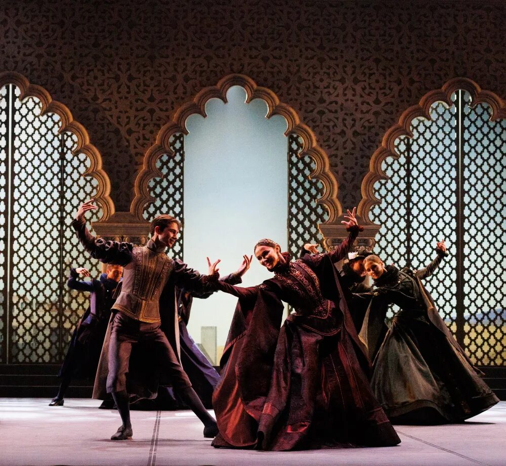 Михайловский идальго. Идальго из ламанчи михайловский театр. Пахита балет петипа. Вигго мортенсен идальго. Михайловский идальго.