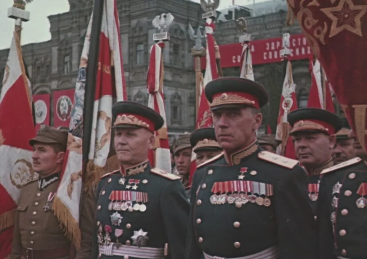 Первый парад победы в москве состоялся. Парад 24 июня 1945. 24 июня день парада победы 1945. кадры парада победы 1945. парад победы победы 1945.
