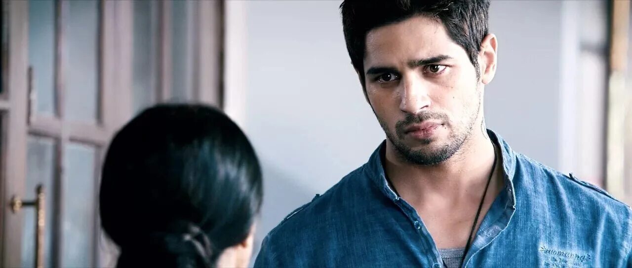 Злодей 2014 индия. Злодей фильм 2014. Galliyan фильм индийский. Злодей 2014. Фильм один злодей.