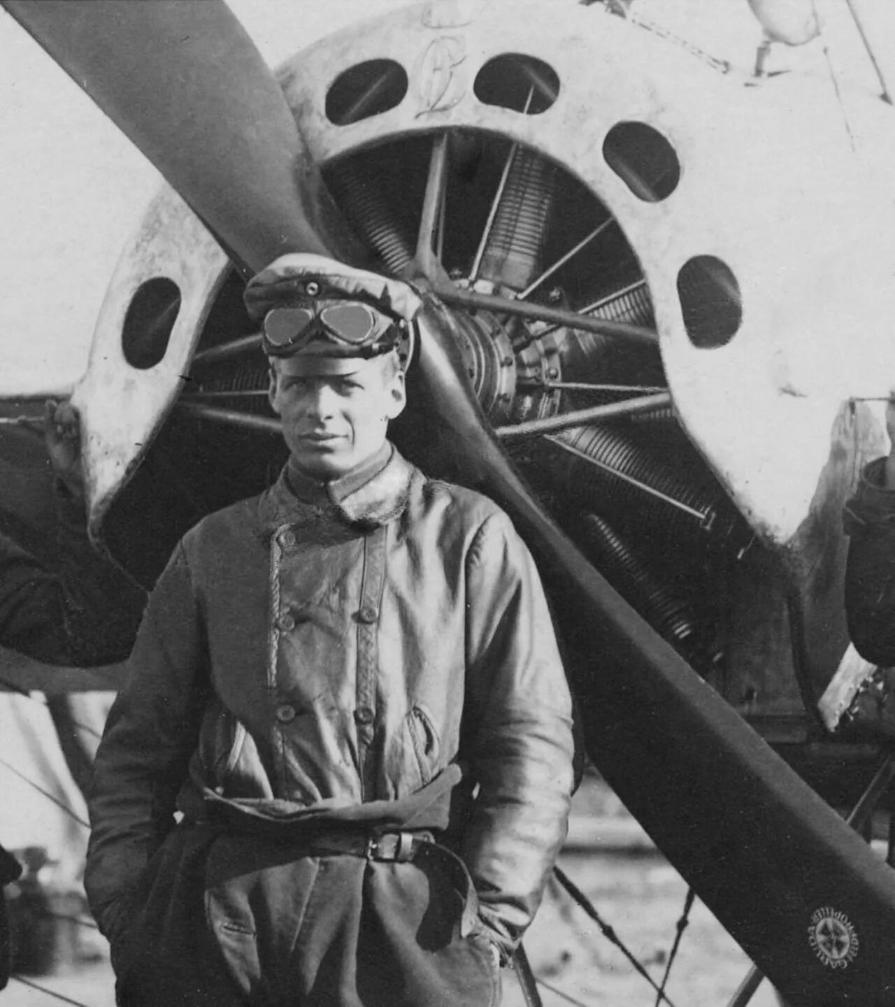 Летчиков 1 е. Освальд Бельке летчик. Летчик Авиатор первой мировой войны. Немецкий пилот первой мировой войны. Самолёты Освальда бёльке.
