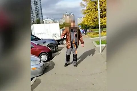 Мужик в абакане напал на прохожих