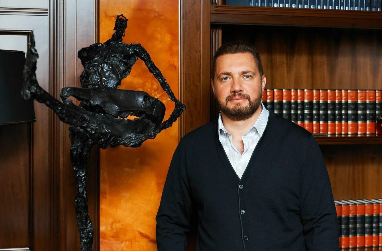 Хозяева надпись. Смешные кроссворды. Хозяин 5 букв. Анаграммы с ответами сложные. Игорь шехтерман х5 retail group.