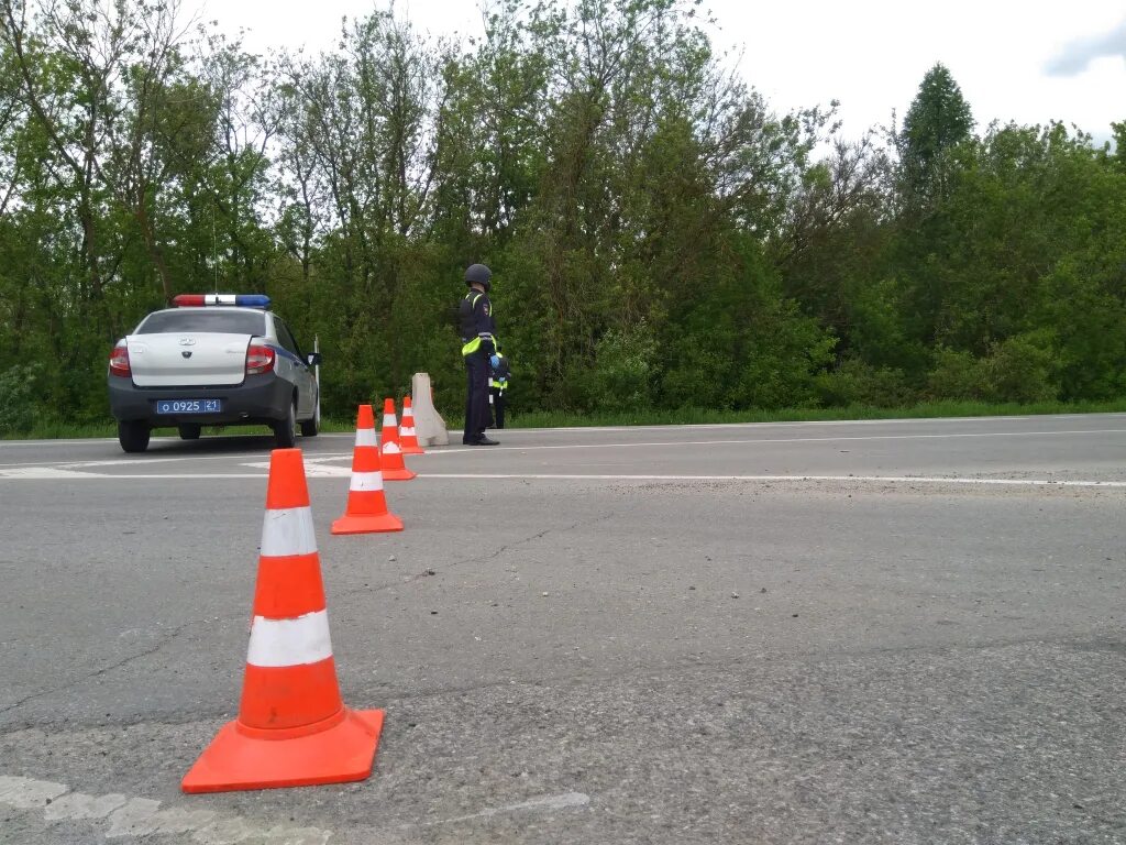 Закрытие дорог в республике. Штука которая перегораживает дорогу. Новочебоксарск закрытие дорог. Дорога для журналиста. Дорога Новочебоксарск Атлашево.