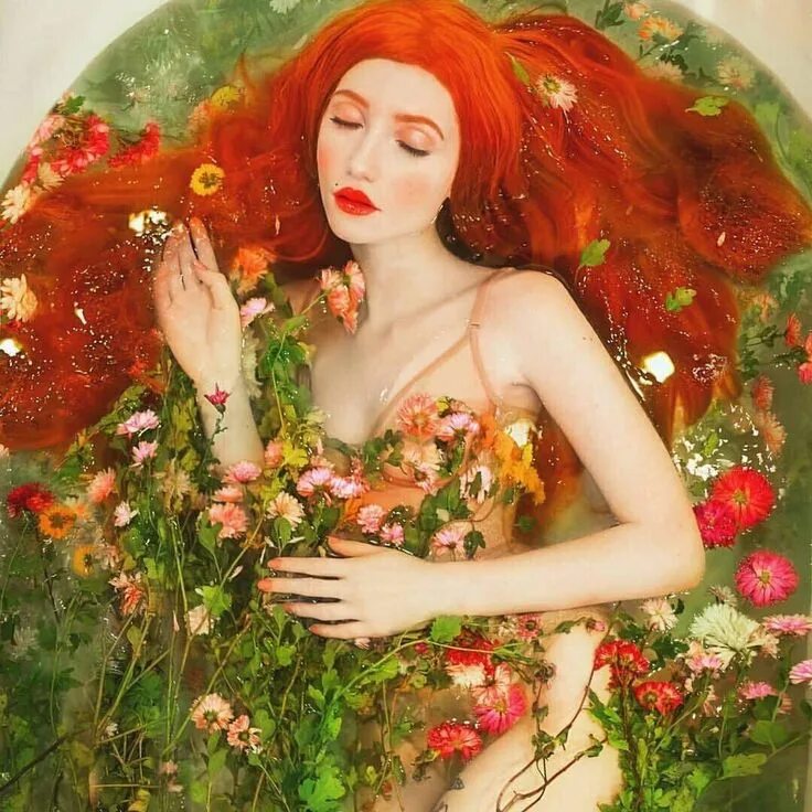 Roses grow. Lilith-Alexandra Ardath. Элизабет Сиддал Офелия. Рыжая сказка. Картина девушка с рыжими волосами в воде Офелия.