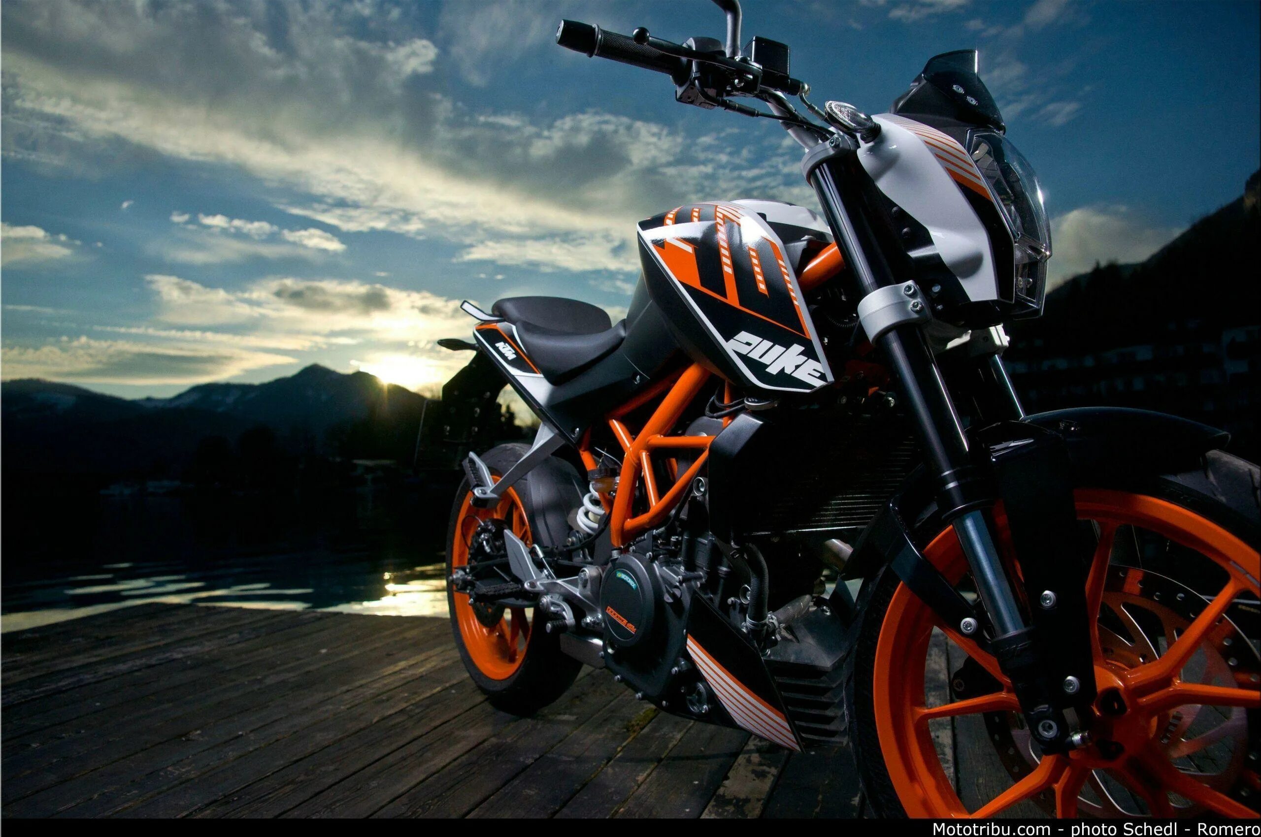 КТМ Дюк 390. Мотоцикл KTM Duke 390. KTM Duke 390 2013.