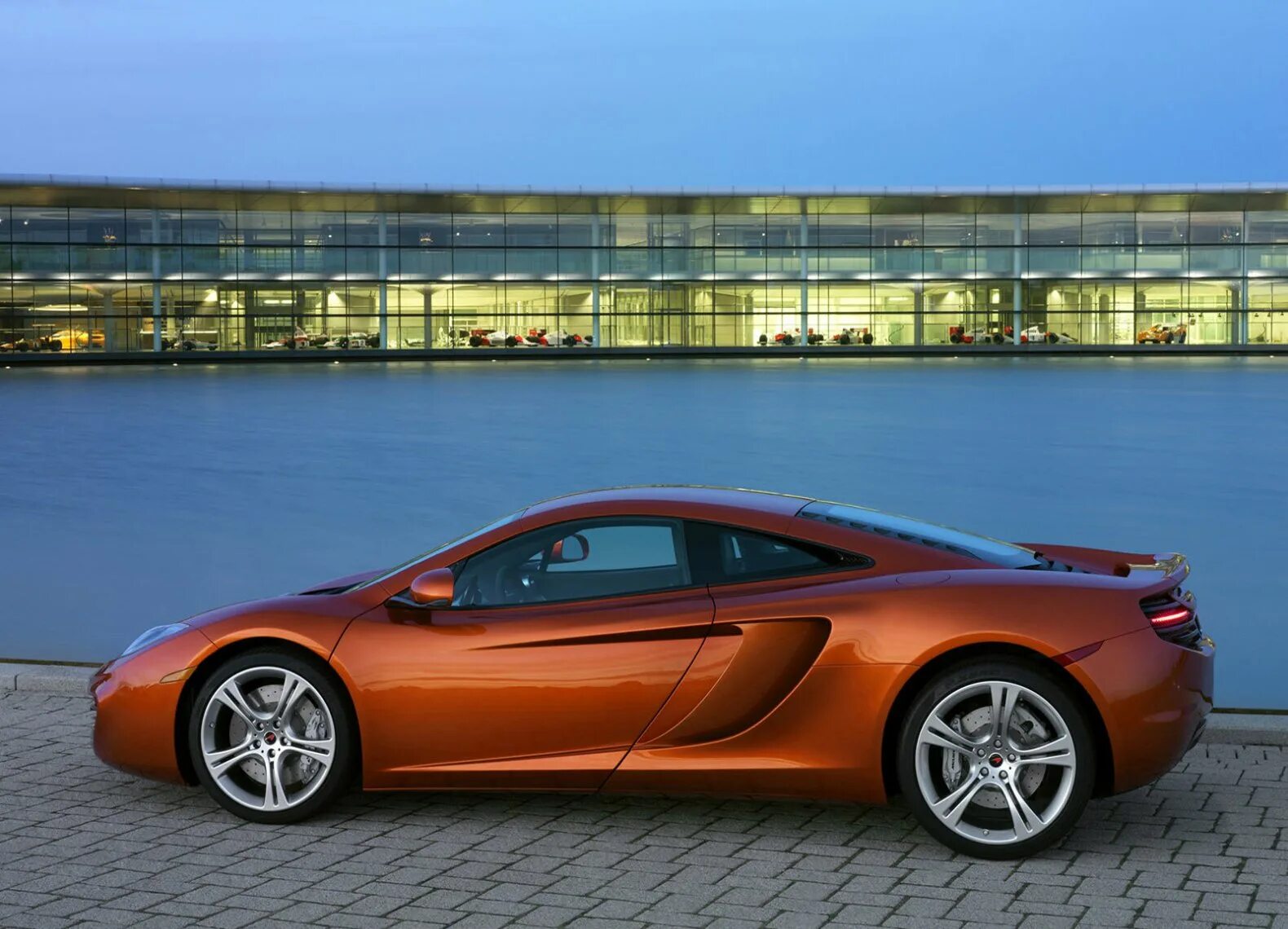 Четвертый 12. MCLAREN 12c Coupe. 2011 MCLAREN 12c Coupe. MCLAREN mp4-12c. MCLAREN mp4-12c 2011.