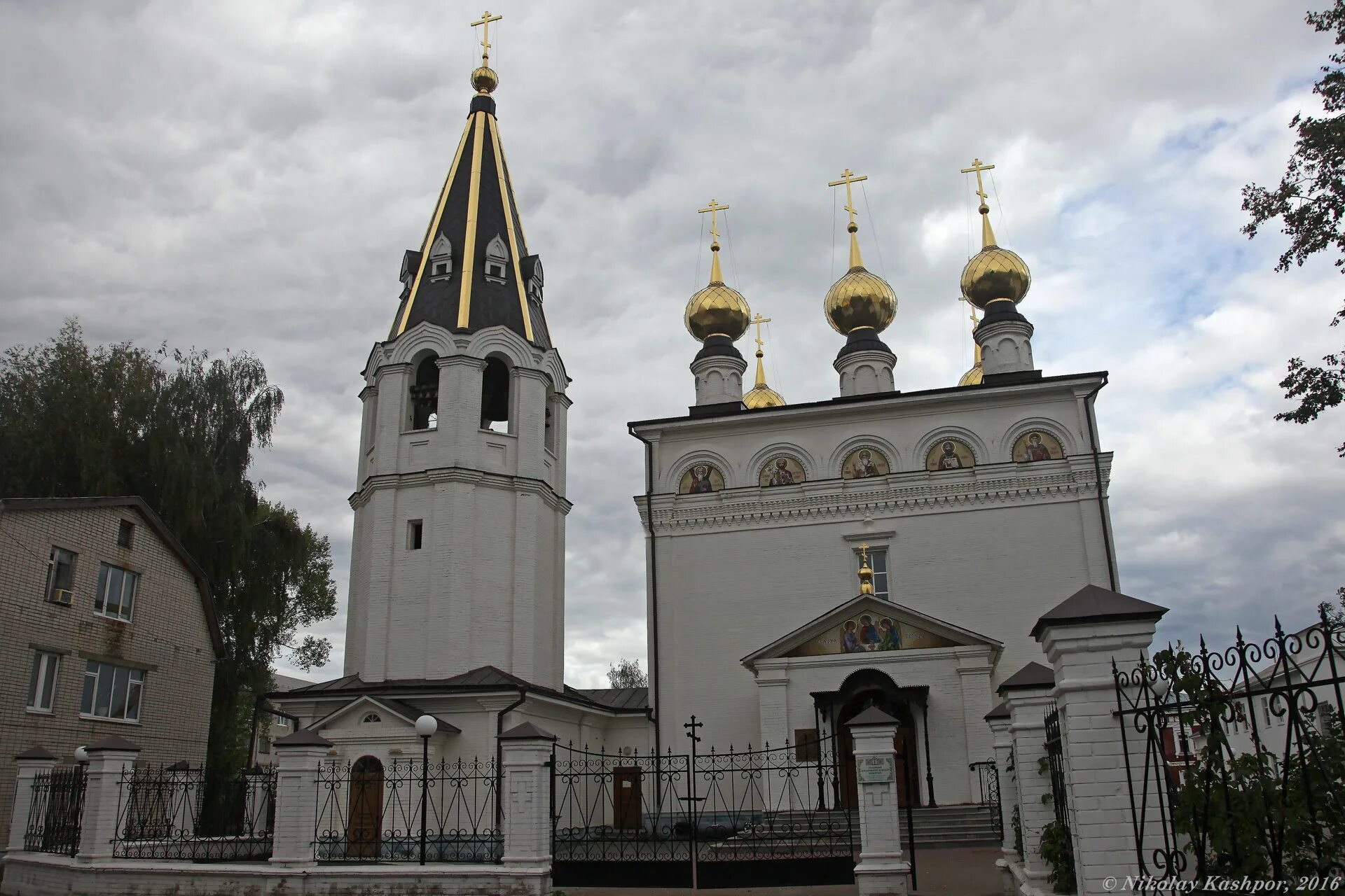 церкви городца нижегородской области. большой затонский съезд городец спасская церковь. церковь спаса нерукотворного образа в городце. городце. спасская церковь екатеринбург.