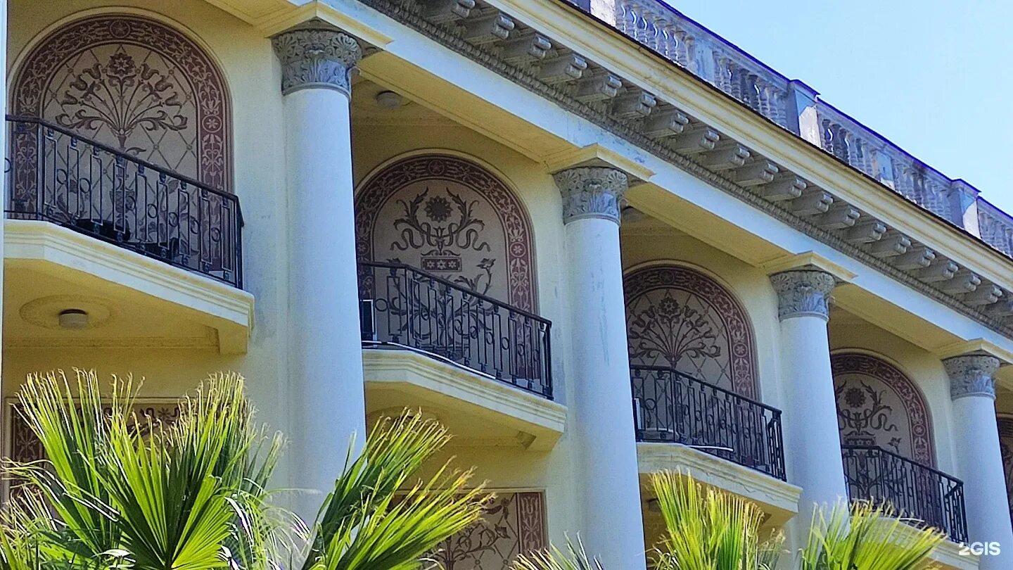 Центральный клинический санаторий имени ф. Санаторий дзержинского сочи пляж. Э. Санаторий дзержинский сочи. Центральный клинический санаторий имени дзержинского.