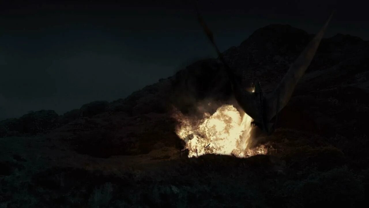 The crown and the dragon 2013. Корона и дракон кольцо паладина. Корона и дракон фильм. Корона и дракон кольцо паладина. Корона и дракон кольцо паладина.