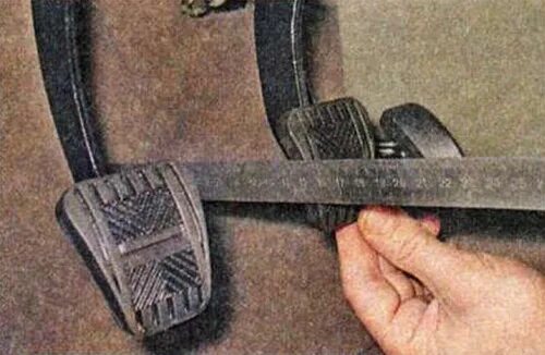 привод сцепления ваз 2170 лада приора. механизм педали сцепления приора 2170. регулировка троса сцепления ваз 2109. ход педали калина. лада 21099 тормоз педаль.