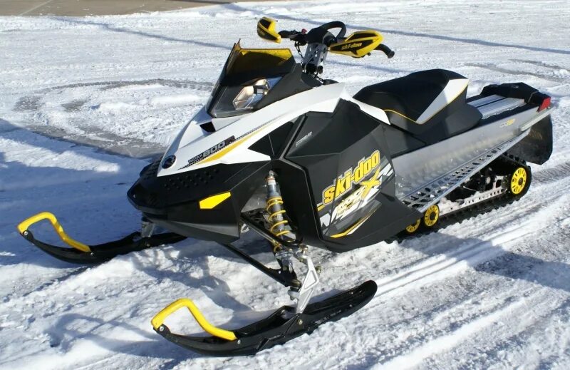 Bombardier ski doo