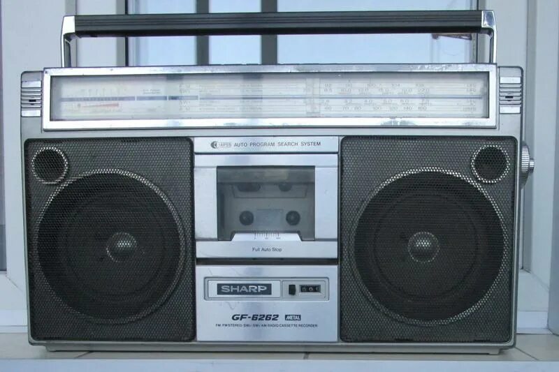 радиоприемник 192w. колонки радиотехника s30b. радиотехника 20 века форум. колонки для проигрывателя вега 109 стерео. магнитоэлектрофон романтика-222-стерео.