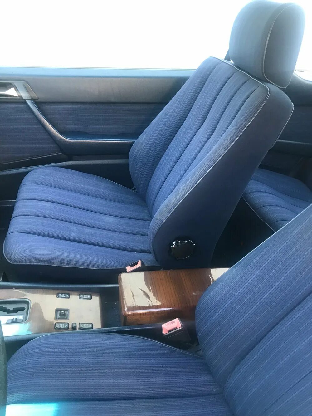 сиденья мерседес 124