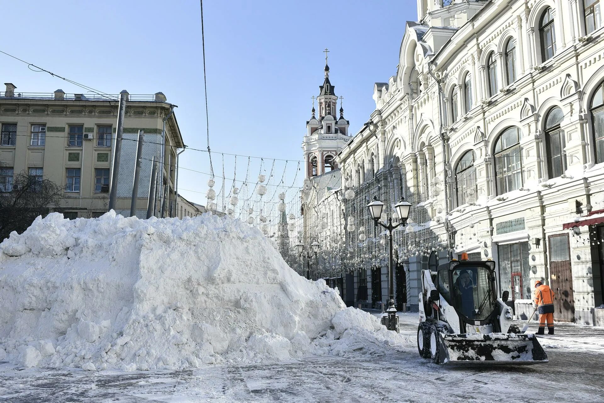 Снежный Покров в Москве. Сугробы в Москве. Сугробы в Москве зимой. Снегопад в Москве. Сугробов сегодня