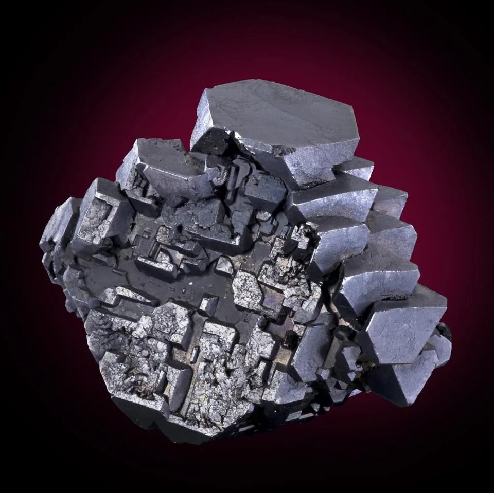 Бурнонит в аншлифе. Сурьма и висмут. Антимонит стибнит. Свинцовый кристалл. Галенит свинцовый блеск.