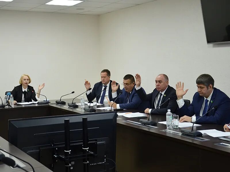 Мегион депутаты. Мэр города мегиона. Депутаты единой россии. Депутаты мегиона 2021 список. Мегион депутаты.