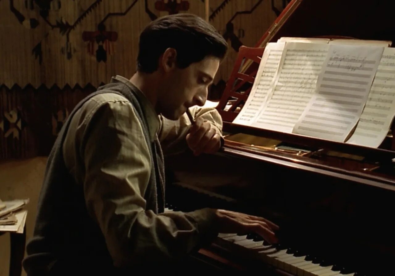 He plays the piano they. Эдриан Броуди пианист.