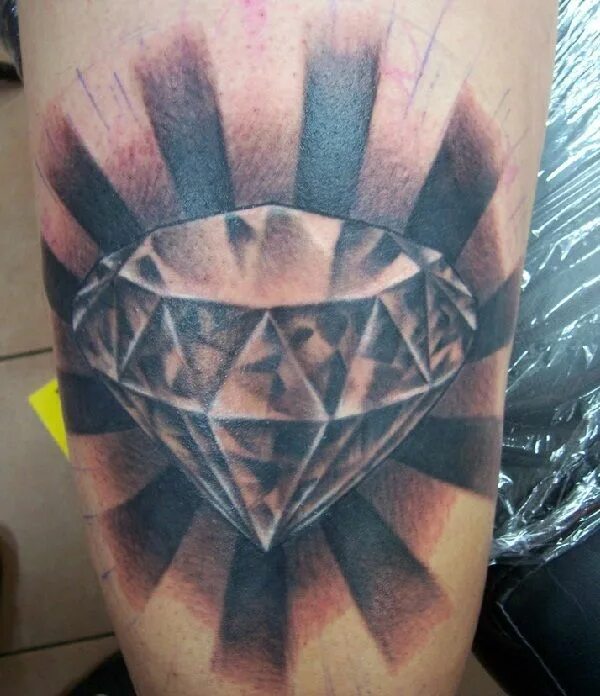 Diamond tattoo. Diamond tattoo. Diamond tattoo. Diamond tattoo. Тату алмаз на руке.