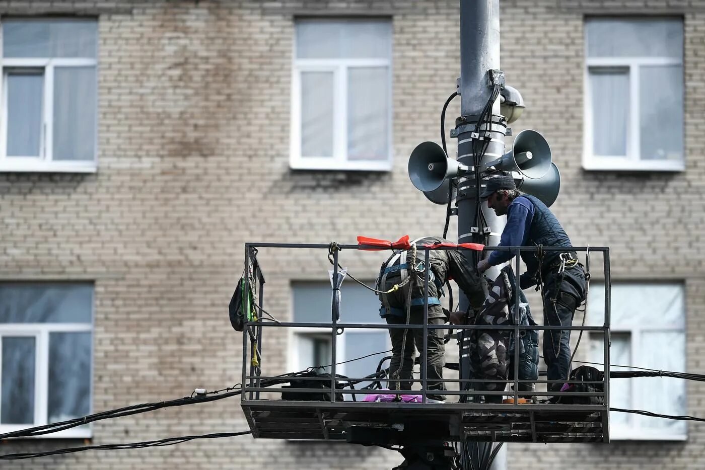 Система оповещения чс. Автомобиль с громкоговорителем. Электросирены по всей россии. Мчс информирование населения. Мчс информирование населения.