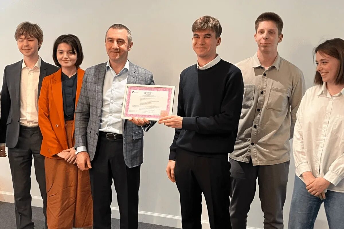 Работа для студентов. Студент политехнического университета. Студенты политеха спб. Политех петра великого студенты. Студенты политеха.