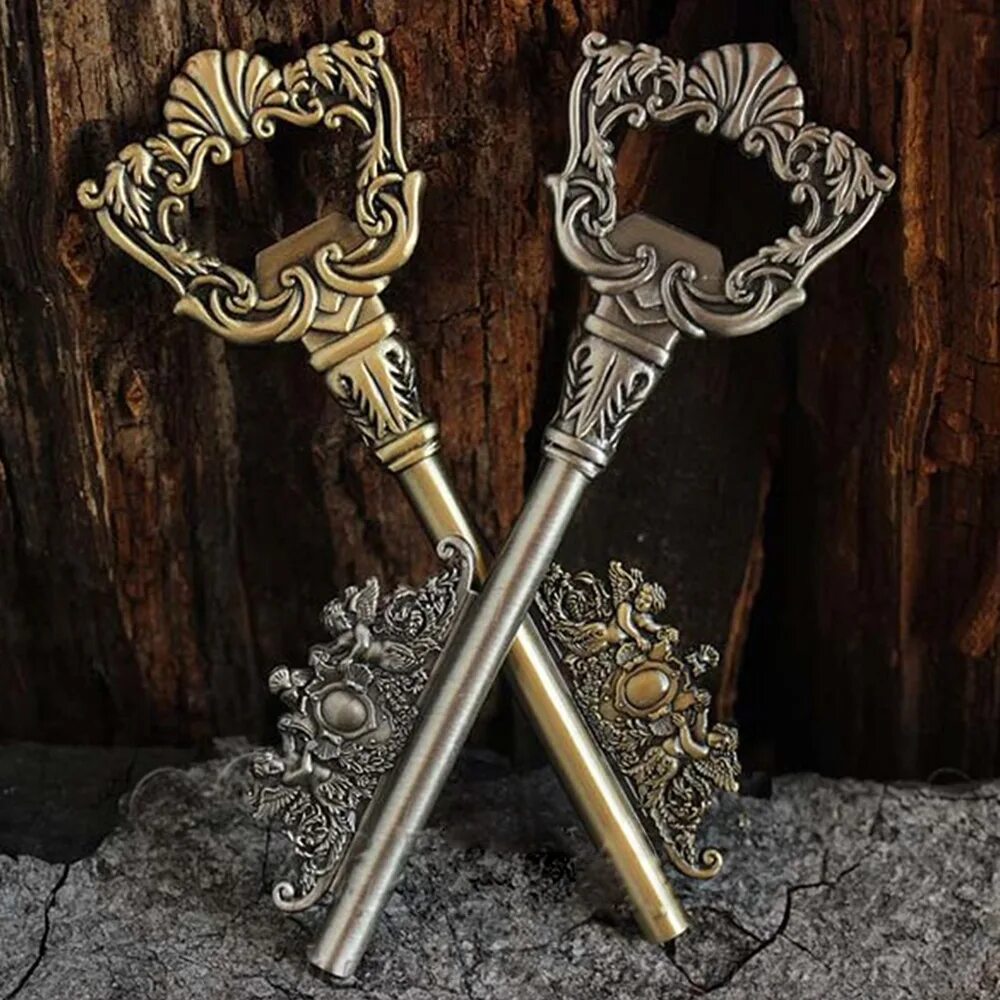 Wonders ключ. Старинные ключи от замков. Брелок щит. Приоритет чудо яйца момоэ фигурка. Волшебный ключ.