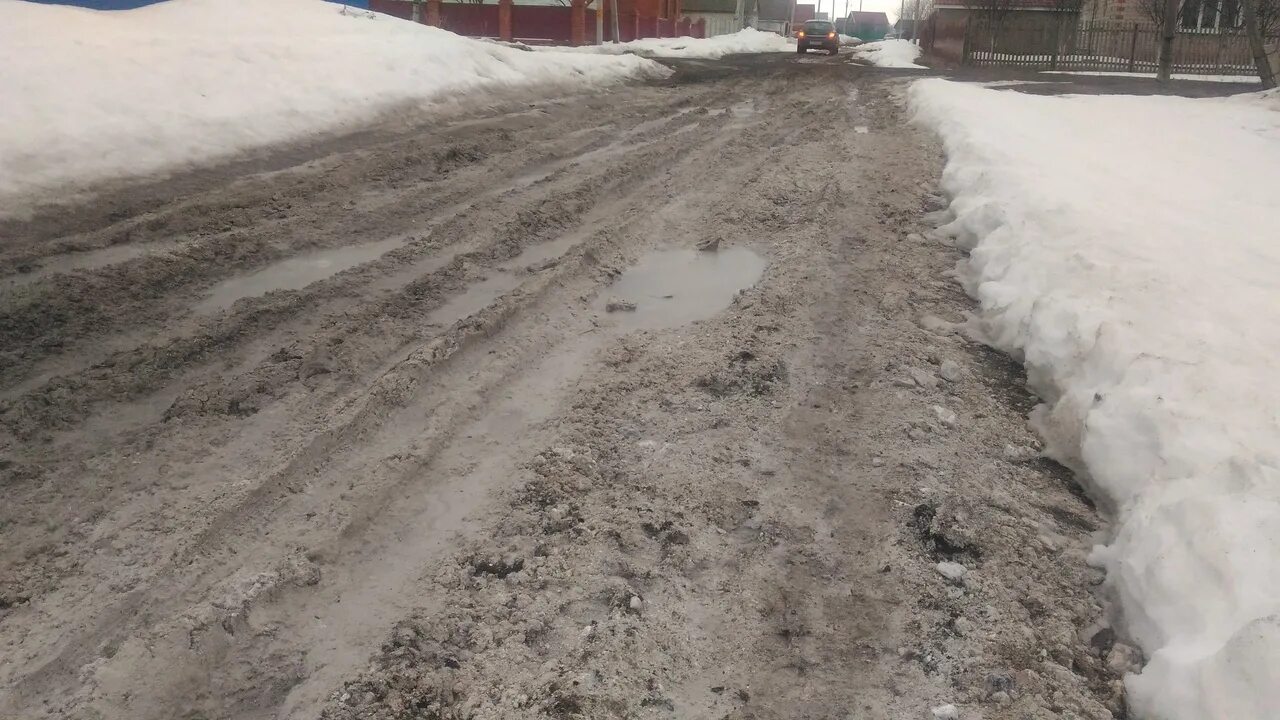 Дороги Башкирии. Зимние дороги засыпанные песком. Засыпать дорогу. Треснула дорога в Башкирии.