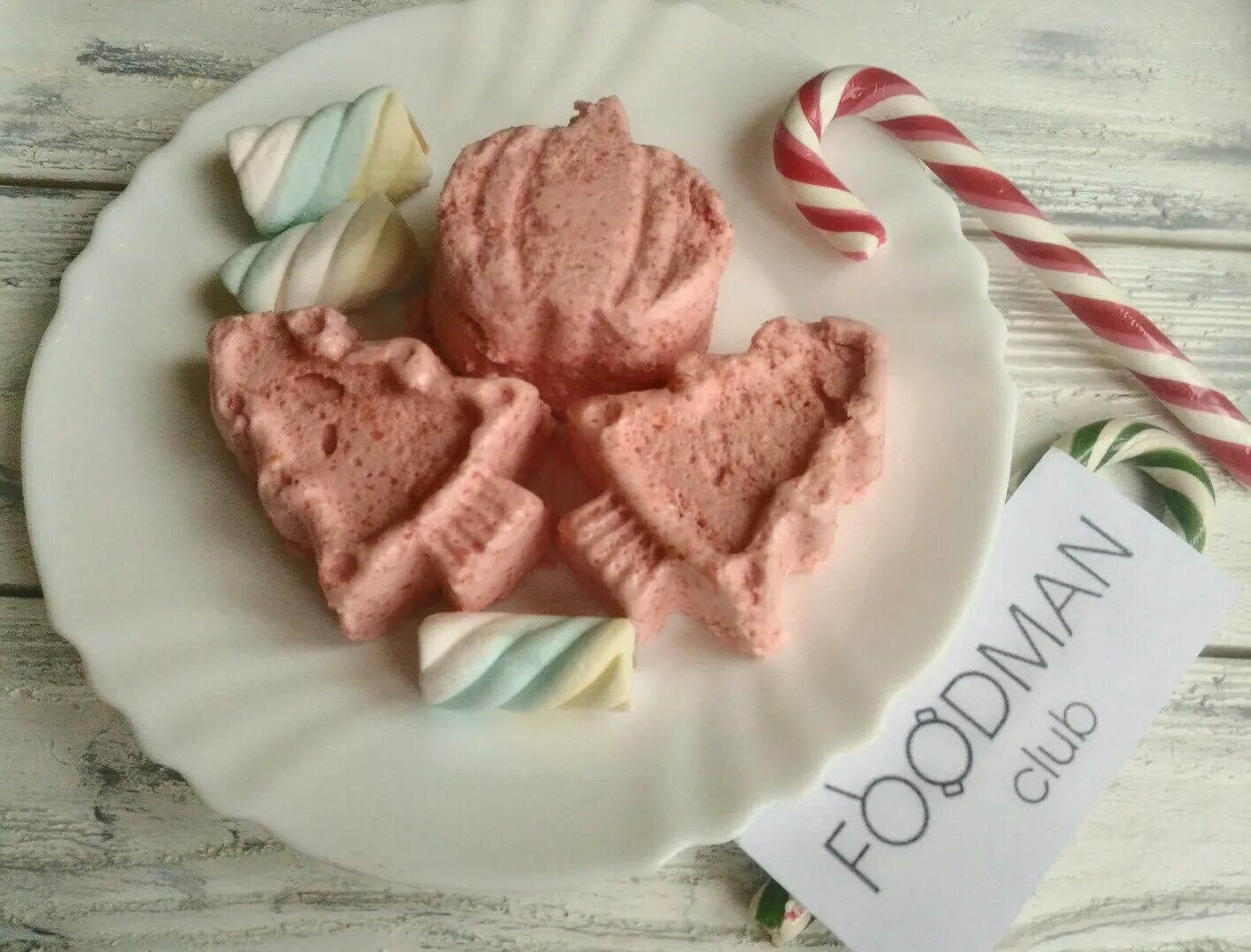 Белый воздушный торт. Десерт облачко рецепт. Муссовый торт облачко. Медуза (jellyfish) – коктейль. Муссовое пирожное облако.