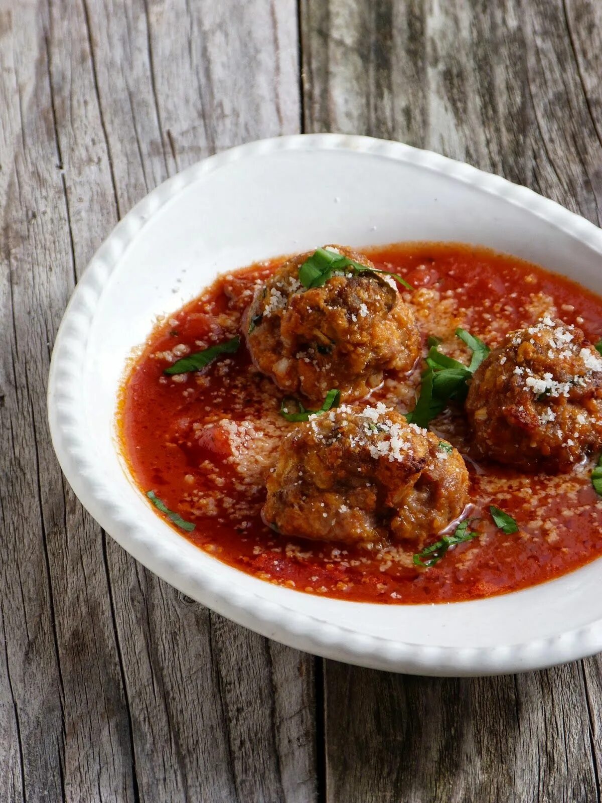 Тефтели из индейки. Треска с помидорами. Фрикадельки с овощами в духовке. Гуляш из куриного филе с подливкой. Тефтели из индейки в томатном соусе.