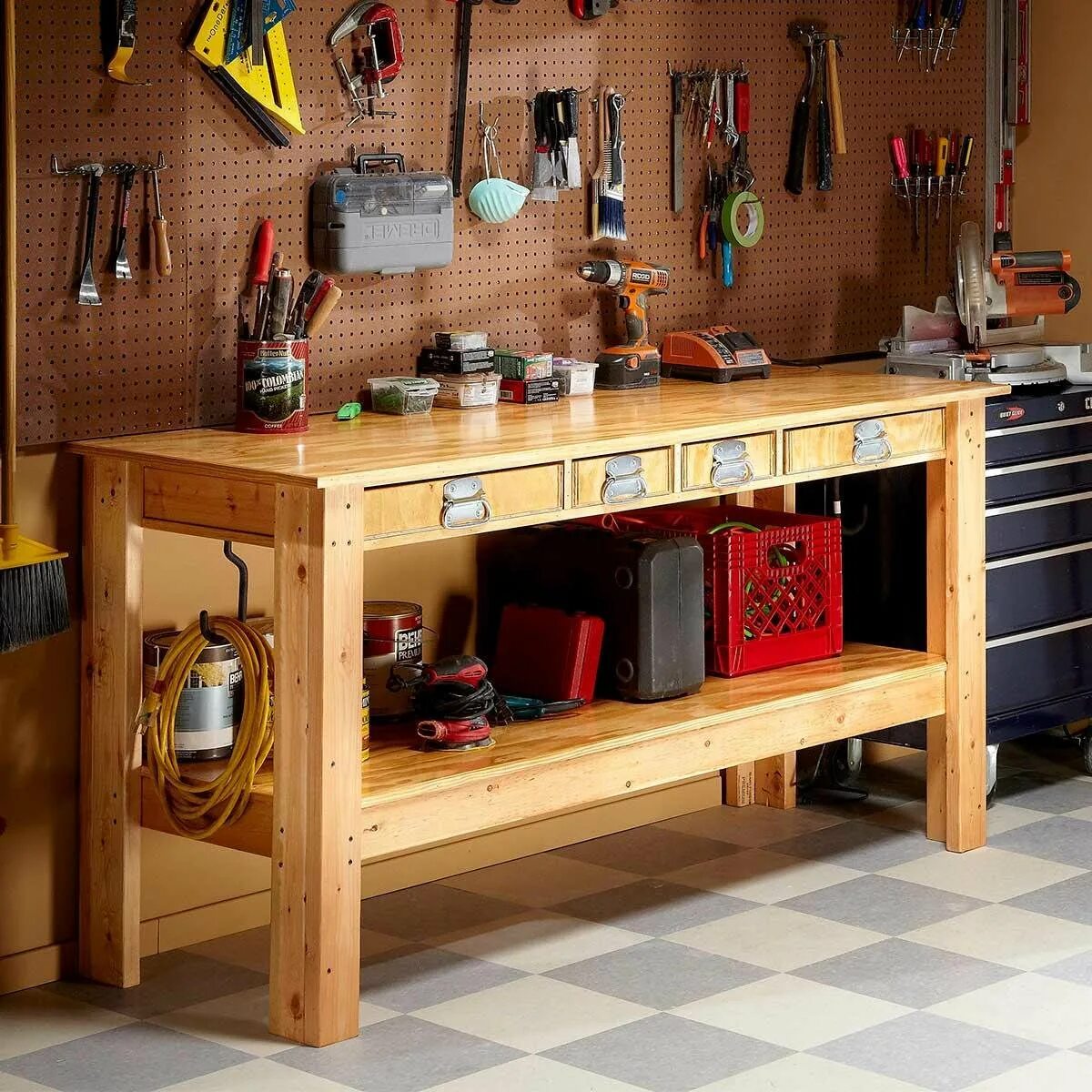 Хорошая мастерская. Верстак своимиируками. Tool Bench верстак. Workbench for Workshop верстак. Деревянный верстак в гараж.