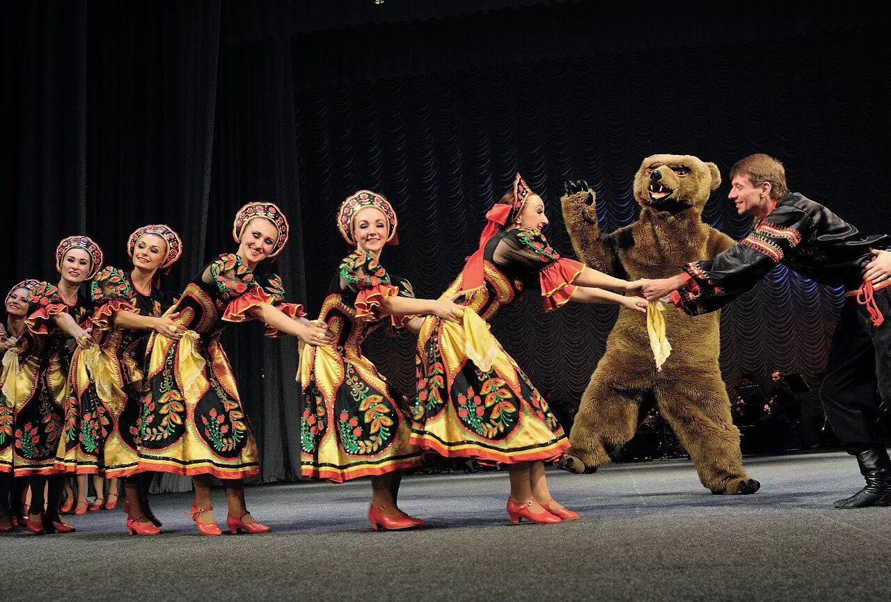 Современные быстрые танцы. Арсальто донецк. Ансамбль песни и танца донбасс. Танцы донецк. Танцы донецк.