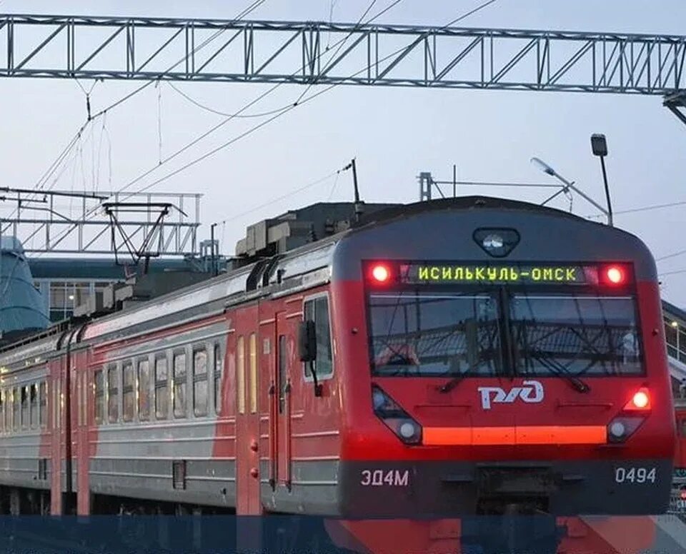 Поезд татарская омск. Электропоезд Омск Называевская. Электрички. Электричка Омск. Российские электрички.